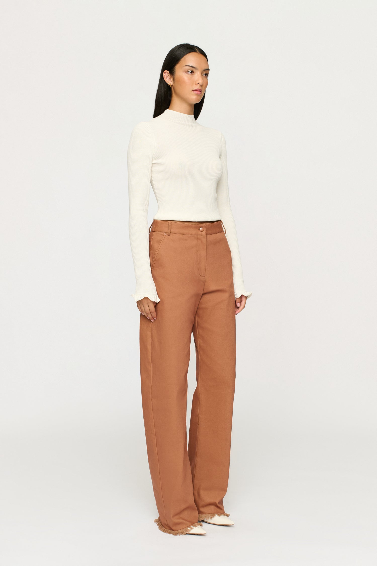 ALINA RUFFLE HEM KNIT