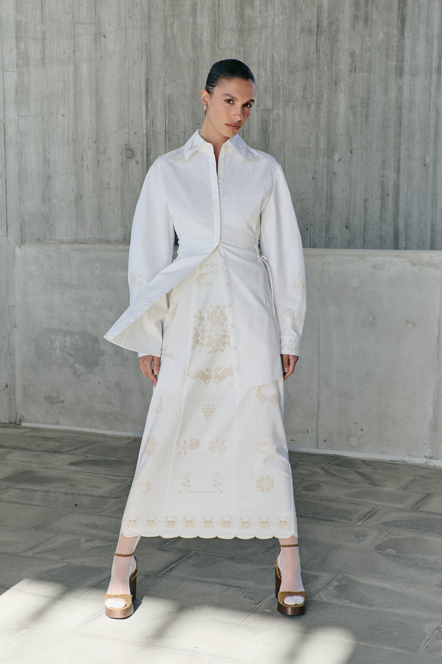 SATINE EMBROIDERED DRESS