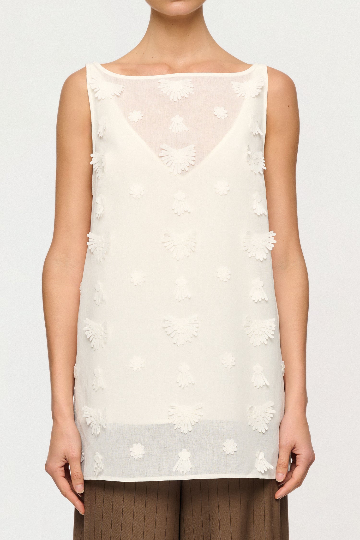 ARIA EMBROIDERED TOP