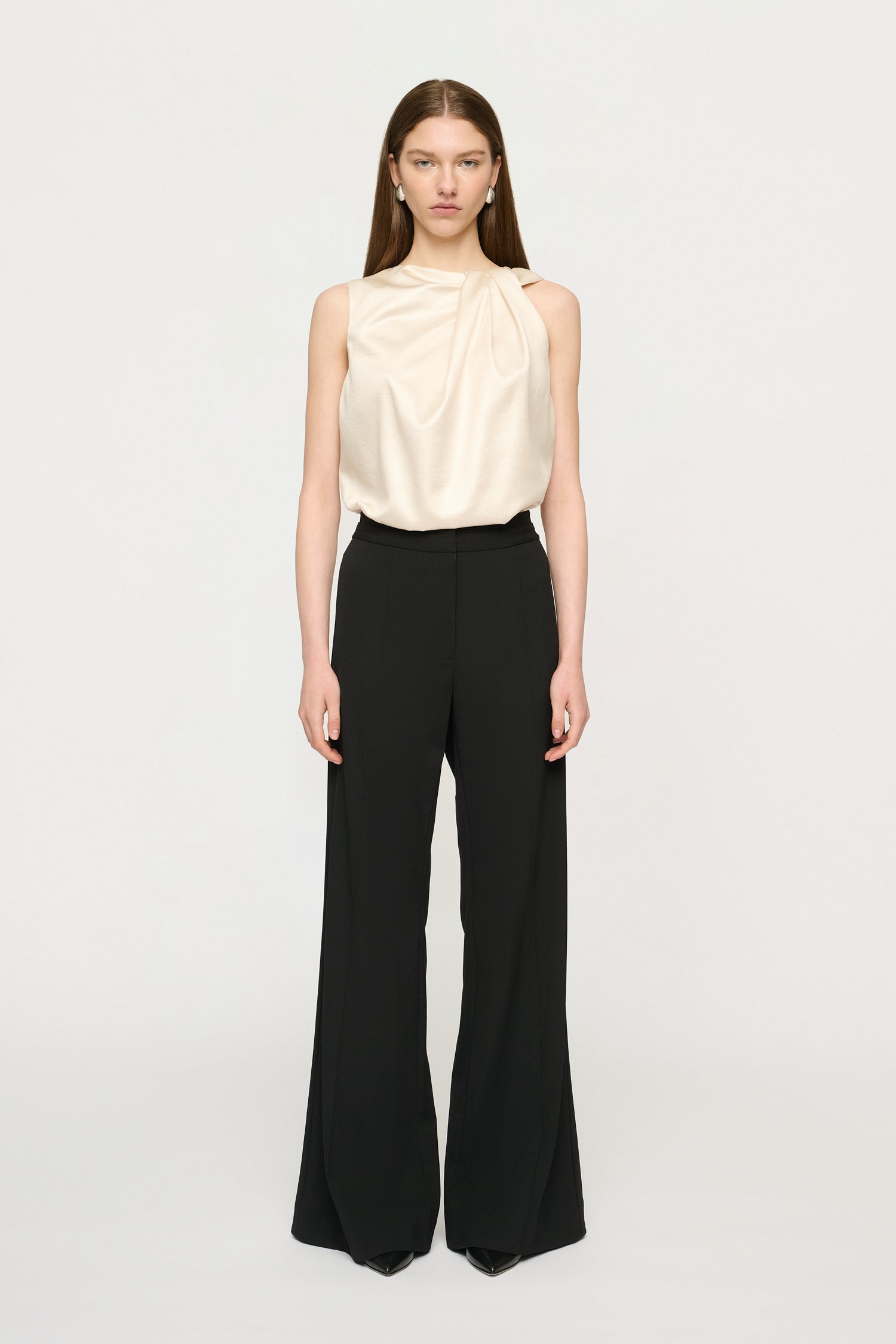 ALBERT TWIST SHOULDER TOP